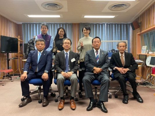 12/4(日)KBS京都の『武部宏の日曜とーく』に本校倉田薫理事長が出演しました。
